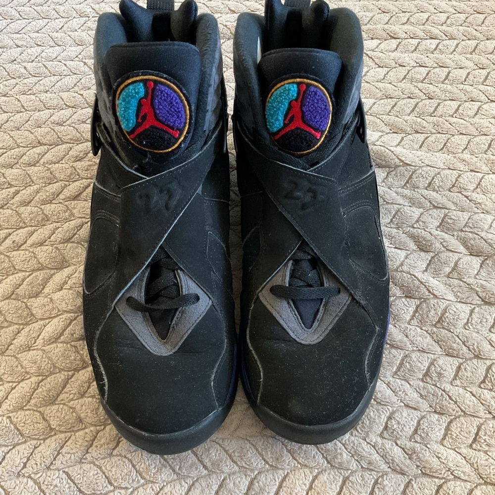 Used Jordan retro 8. Color: Black&Blue, Size: 10.5, Condition: Used
